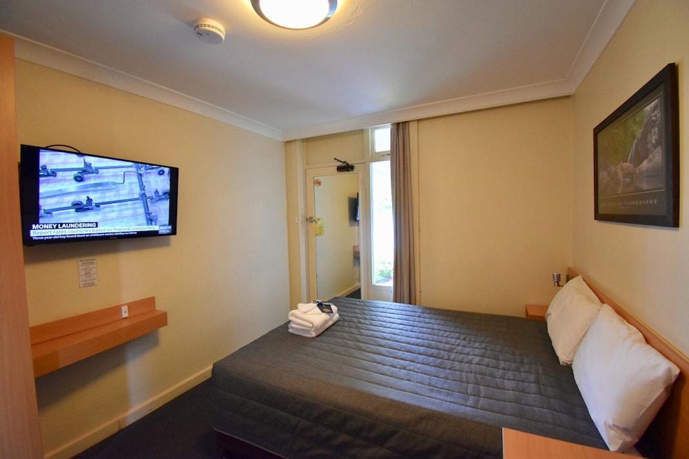 Townhouse Motel Каура Екстериор снимка