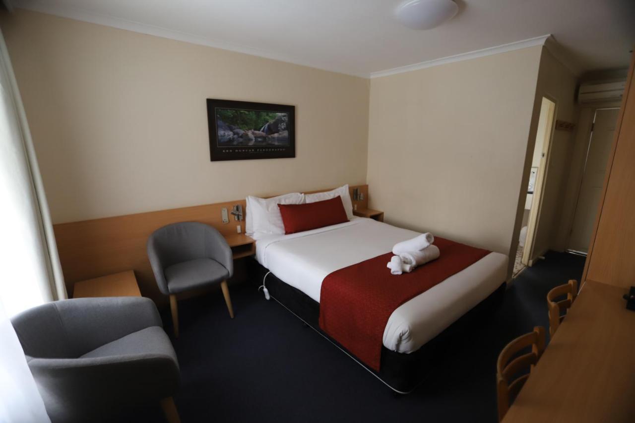 Townhouse Motel Каура Екстериор снимка