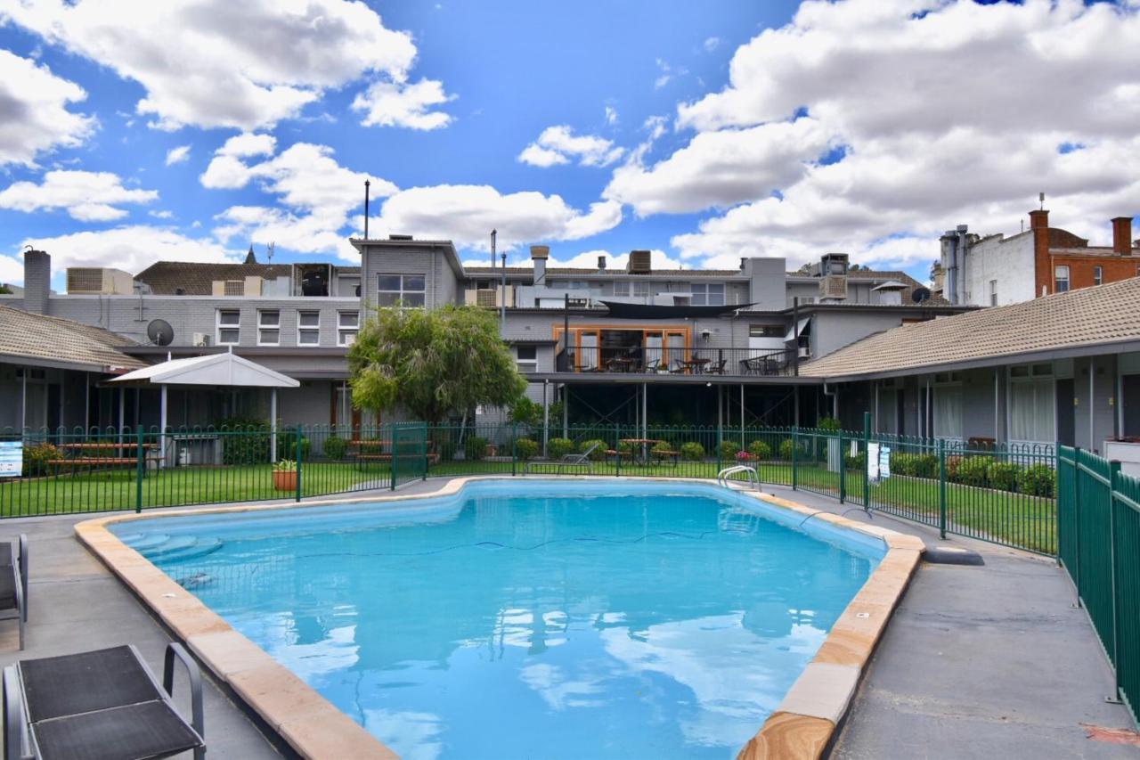 Townhouse Motel Каура Екстериор снимка